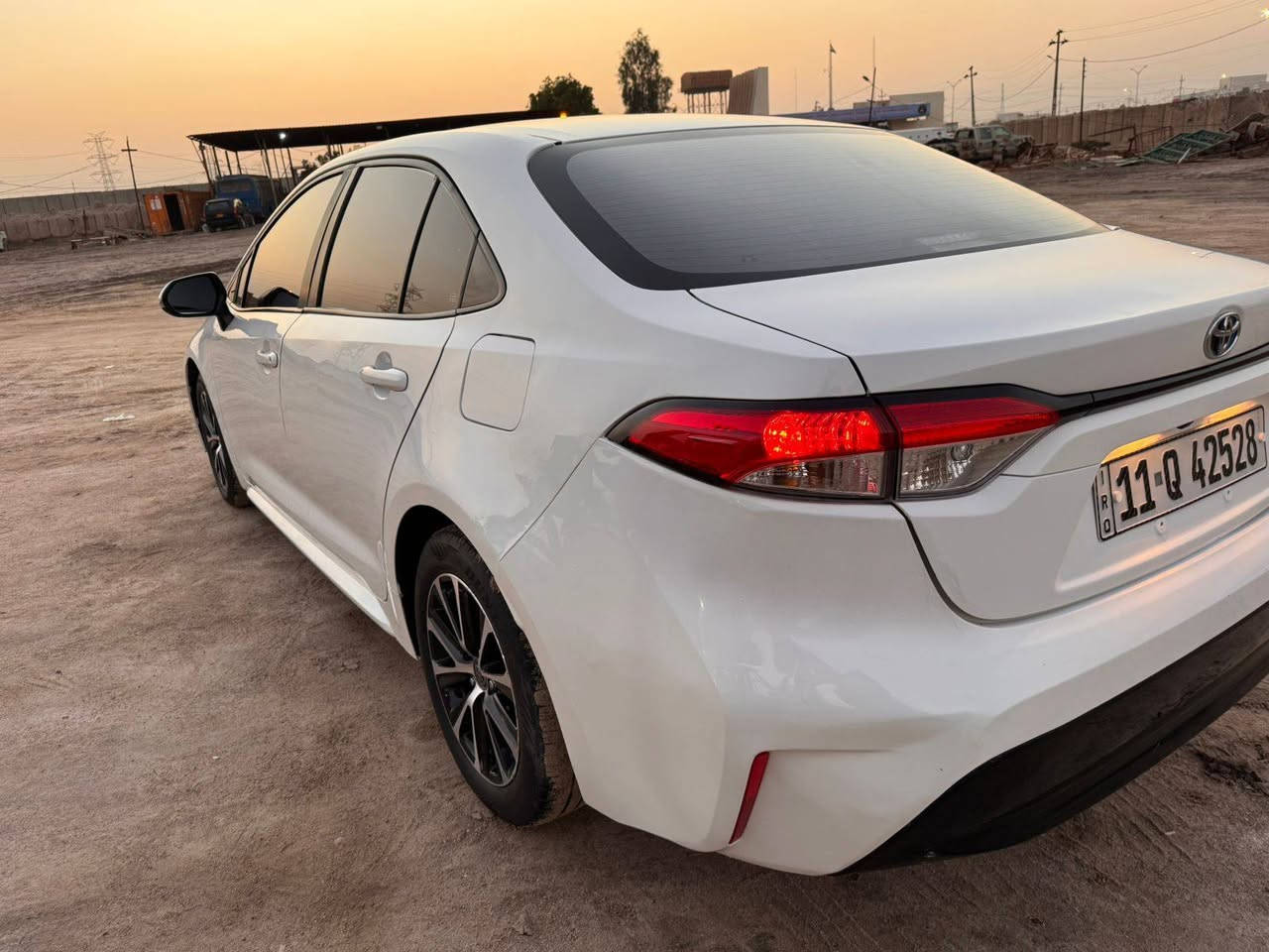 كورلا هايبرد 2024 شكل الامريكي  فول للاخير  ماشيه 50 الف رقم بغداد الإنكليزي   
مكفوله كفاله عامه ماعده هاي البارد ومسحوب كارت وشخط بلباب
بصمة عدد 
فتحة سقف 
رادار 
تحذير عند خروج عن المسار 
مثبت سرعة 
اكواب حار بارد 
قيادة ذاتية 
بريك ذاتي عند حاجة 
وضعيات قيادة 3
زر EV 
اوتو هولد 
هند بريك ذكي بصمة 
 فول تحكمات ستيرن 
شاشة كبيرة كار بلي +حاكية 
ويل كب تيوتا 
بك لايت لد اضواء زينون +كشافات زينون 
شاشة عدادات دجتل 
اشاير مري 
تبريد قطعتين ثلج ❄️ 
منافذ طاقة بل خلف  وبل امام 
زر اوتو لايت عالي 
اربع جام اوتو 
داخل بلادي اسود
أناره داخلية لد 
دخول ذكي بدون مفتاح للبيع او امراوس ***********
