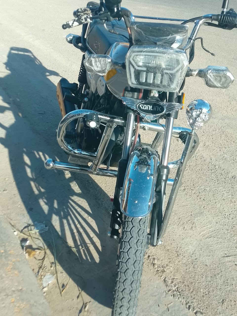 سلام عليكم دراجه 25 بيها شاشه مكسوره وصلت 870نهار الجمعه وما ابيع بهاذ السعر عندك زود حياك الله بعدها لك متواجد خاص وهاذ بيه وتساب ***********

