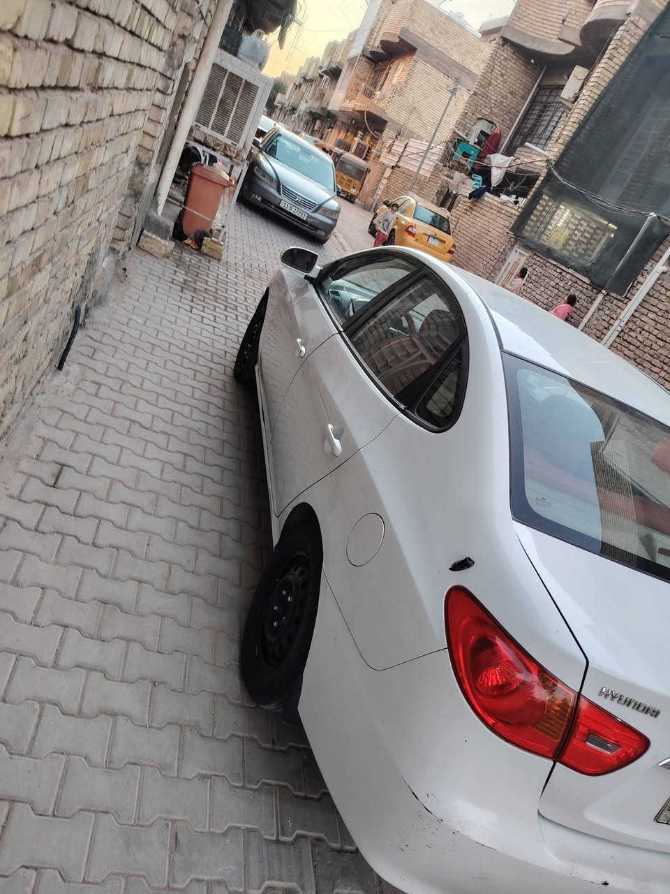 السلام عليكم شباب النترا ٢٠١٠ سيارة جهازه بيهه فقط الجاملغ مبدل و هذا السونر موجود السعر ١٠٨ و بيهه مجال قليل رقم ***********    بغداد
