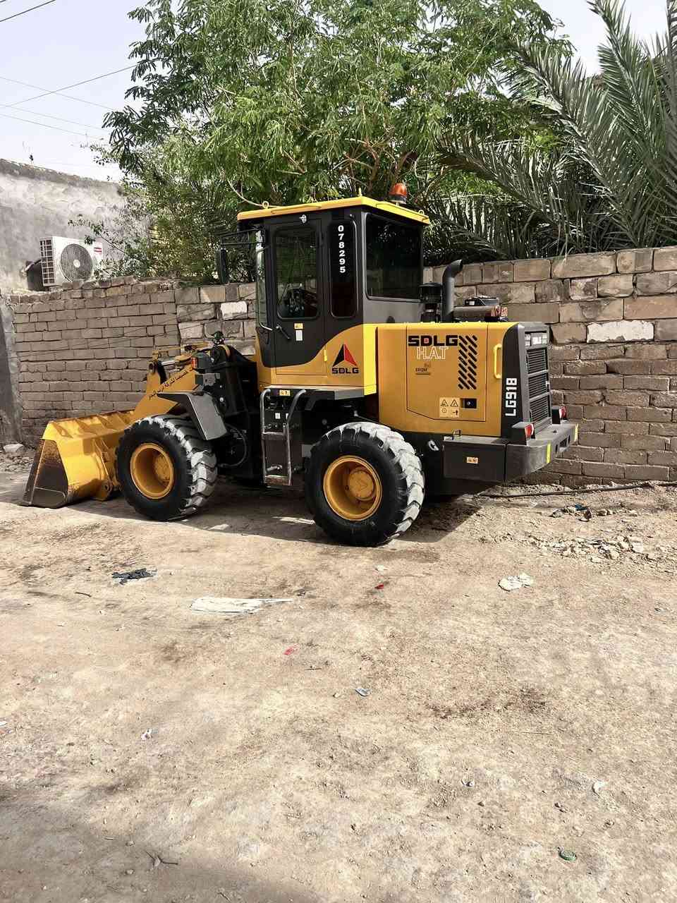 السلام عليكم /شفل الجي شركة درب البحار موديل 2023مكينه جديده كفاله عامه علئ وضع الشركة مشتغله1300ساعه فقط تخم تاير شركه الاستفسار***********

