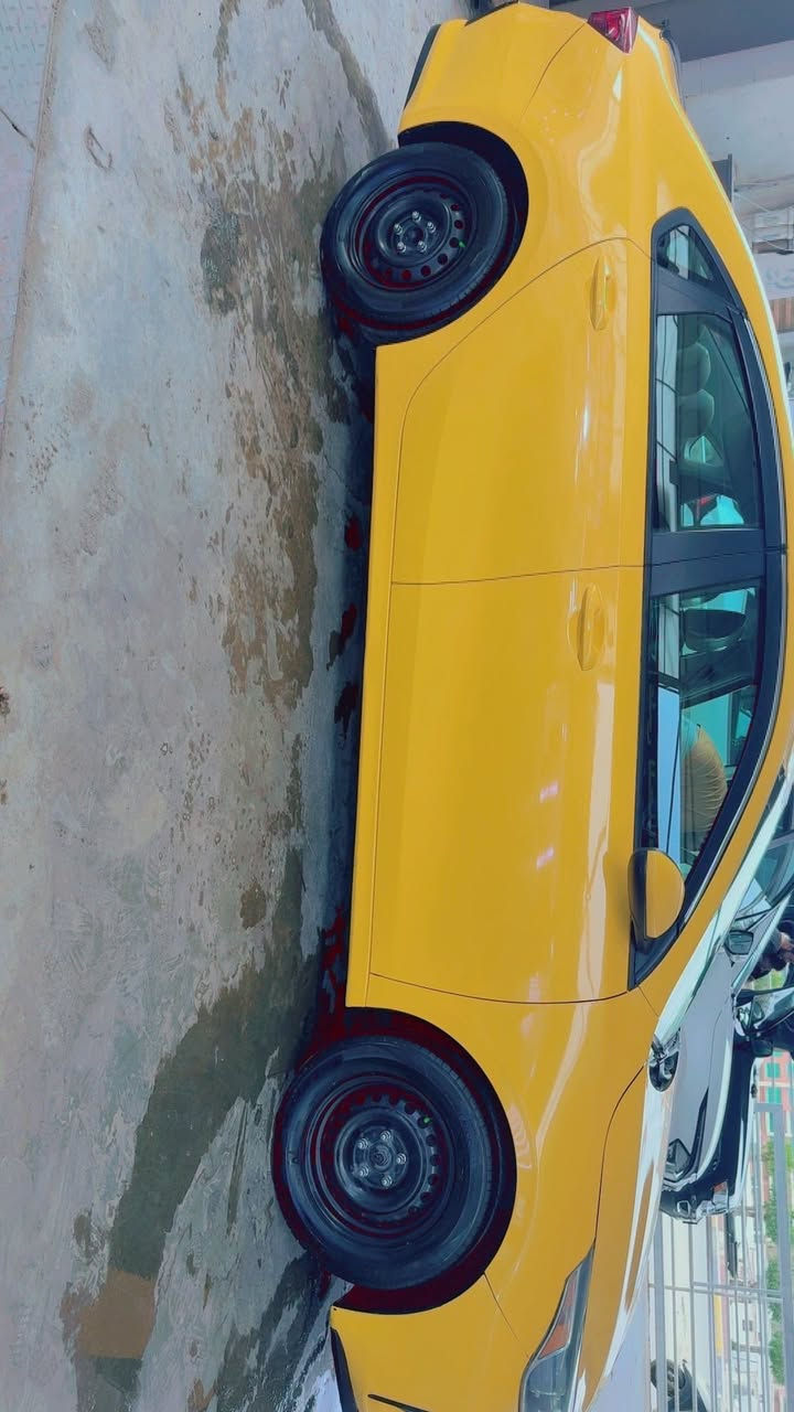 السلام عليكم كيا فورتي للبيع موديل 2019 بغداد بااسمي حادثها شويه من الجاملغ وشويه من البنيد رقم انكليزي هيئه غرامات مصفره بيها منضومه غاز كير اي تي محرك كير صدر تخم تايرات خير من الله سعرها 138 وبيه مجال قليل العنوان بغداد ***********
