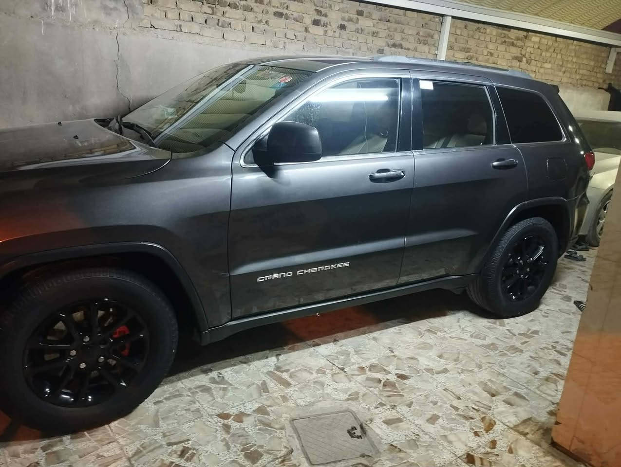 السلام عليكم جيب شيروكي موديل 2014 الاستفسار *********** 
مامتواجد ع فيس اتصل ع رقم
