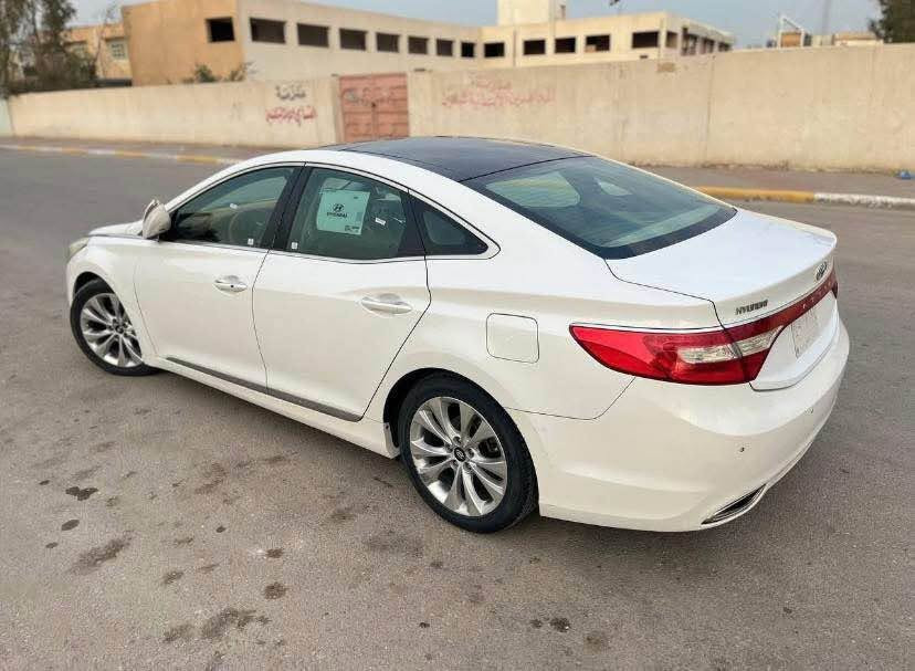 ازيرا خليجي 2012

V6 3000
فول مواصفات 
الرقم الجديد 
السعر 112 وبيها مجال 
مكاني كربلاء

*********** كربلاء, العراق
