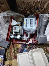 هذا المنتج هو مضخة نقل وقود ديزل وكيروسين كهربائية من VEVOR. تستخدم لن...