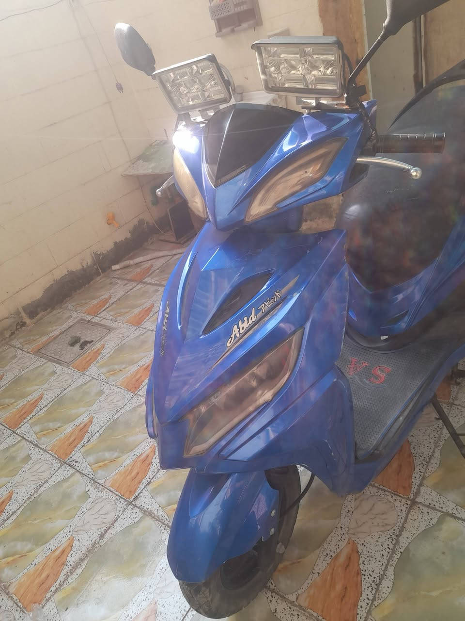 دراجه البيع الحله شارع 80حي العسكري قرب مخبز مهند السعر 400الف ***********
