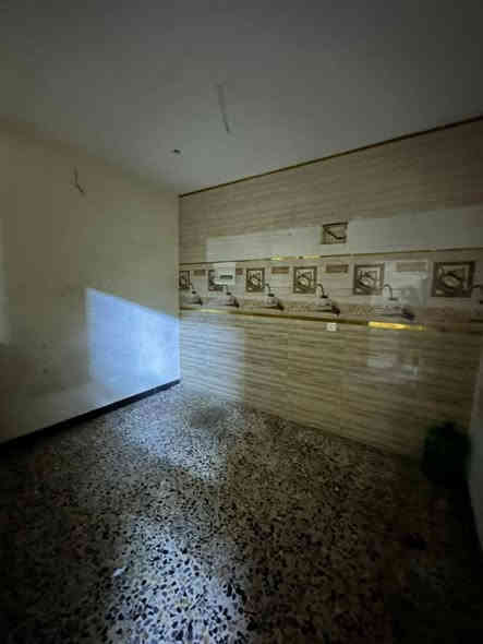 للأيجار في #السيديه🔱
وحده سكنيه طابق اول مساحه 150متر ✔️

تحتوي على 2نوم وصاله ومطبخ وخدمات عدد 2🔶

الأيجار 600 الف قفل 🔒 

موقع السيديه الضباط خلف شارع النخيل 📍

____________________________________

للأستفسار اكثر ***********
