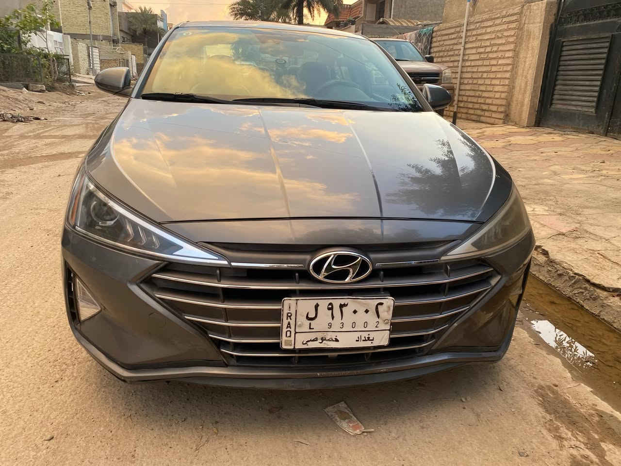 السلام عليكم
النترا وارد امريكي        موديل (2020)
للبيع فقط 
المواصفات.
فتحة سقف
بصمه تشغيل 
بصمه أبواب 
بصمه صندوق 
لد ترحيب 
شاشة كاميرا
شاشه عطلات
تحكمات فول
مانع انزلاق 
‏‎3 انظمة قيادة نورمال وسبورت وسمارت
رادار أمامي
قياده ذاتيه
كشنات هيتر 
ماشية 75000 mi
محرك 2000دوش..
السعر 145$
مع منظومة غاز
صورة الحادث بالمنشور
وهنا بالعراق شوية بالدوسه 
للتواصل الخاص


**إذا كنت صاحب هذا الإعلان وتريد حذفه لأي سبب، رجاءا أرسل رسالة إلى الدعم الفني**