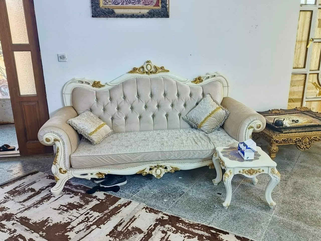 تخم للبيع ملكي تركي اخو الجديد نظافة 95% أي ضرر ما بيه ما صارلة شهر اخذته بـ 900 رايده بـ 775 رجاءً اذا ما تشتري لا تدخل وتعبني***********
