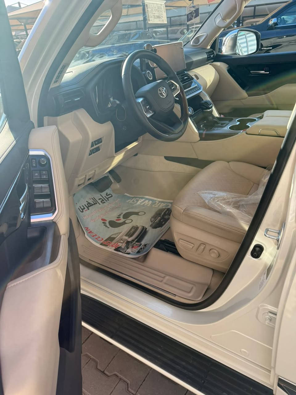 لاندكروز 2025 VX لمتد توين تيربو
السيارة ساز S اعلى مواصفات فوول 

رقم بغداد تحويل مباشر 

ماشيه 4  الف / كم  فقط زيرو

فول مواصفات 1/1 
رادارات 
كامرات 
حساسات امامي خلفي 
5 بصمات 
دشبول ليزري 
وغيرها من المواصفات المعروفه 

مكان السيارة كربلاء

السعر : 860 وبيها مجال بسيط للشراي 

للأستفسار : 
***********
***********
