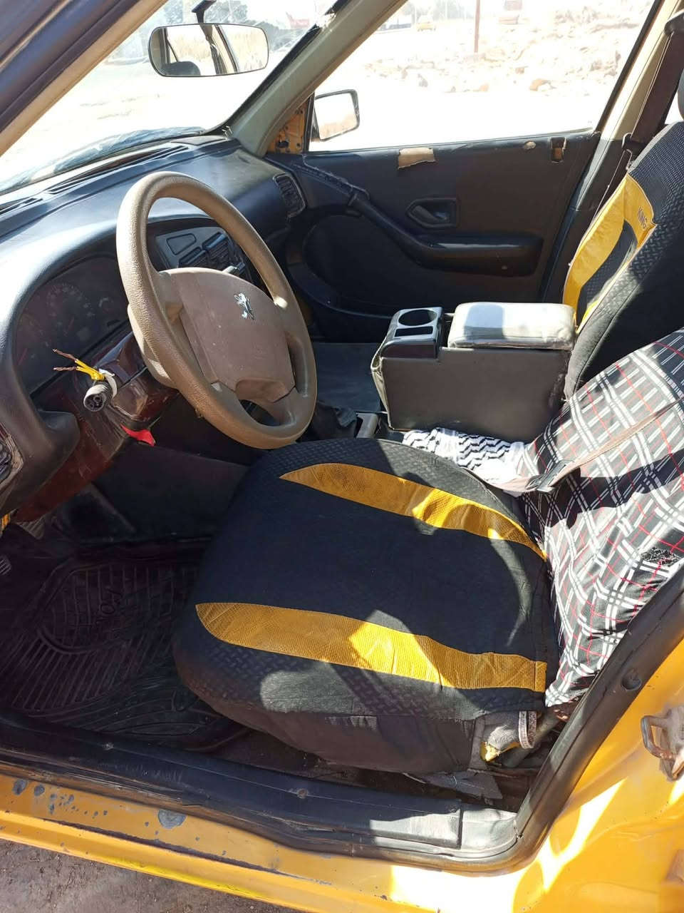 سلام عليكم بيجو روى 2009 سنويه عضم كير ومكينه وكسل شرط سعر 8 مكان تقاطع النهروان ***********
