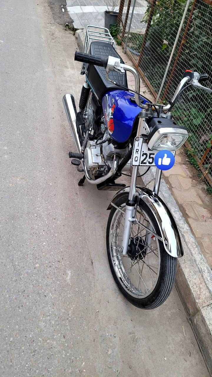 السلام عليكم تعميره للبيع بدون شاصي بدون شاصي او تريد ابيعك بس مكينه مفتوحه تجي تشوفه وتقتنع المكان ناصريه مركز 
الرقم ***********
