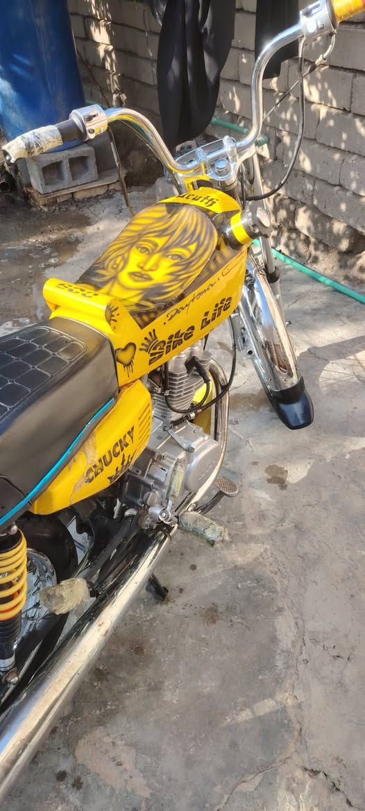 دراجه نامه اصولي سبع أوراق
السعر مليون وميه وبيها مجال
للتواصل الخاص و واتساب ***********
