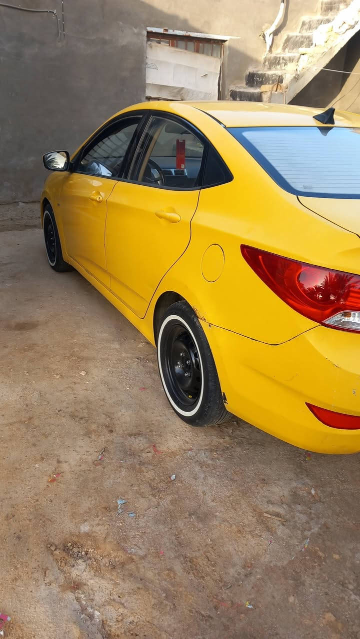 1600أكسنت  2012 كفاله عامه ضربه وصبغ وكير ومكينه وتبريد بأسمي السعر 80 رقم الموبايل ***********
