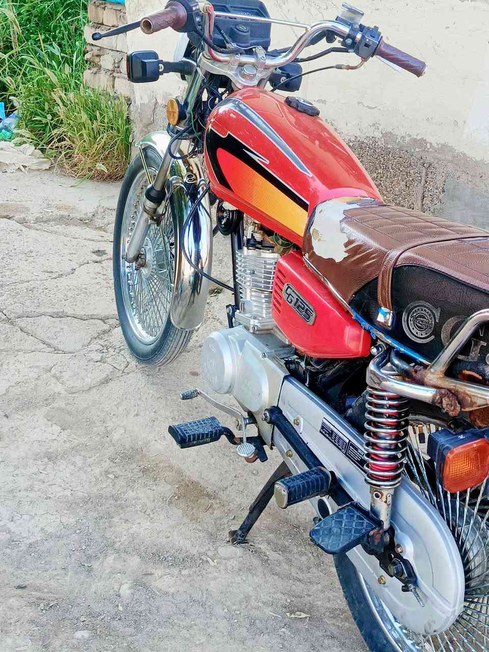 سلام عليكم دراجه موديل 23تايكر  محرك 125ccخير من الله شلعه فول مكاني واسط سعره امناسب اوراق اسكنر سعره 500 او بيه مجال الطيبين رقمي *********** واتساب موجود
