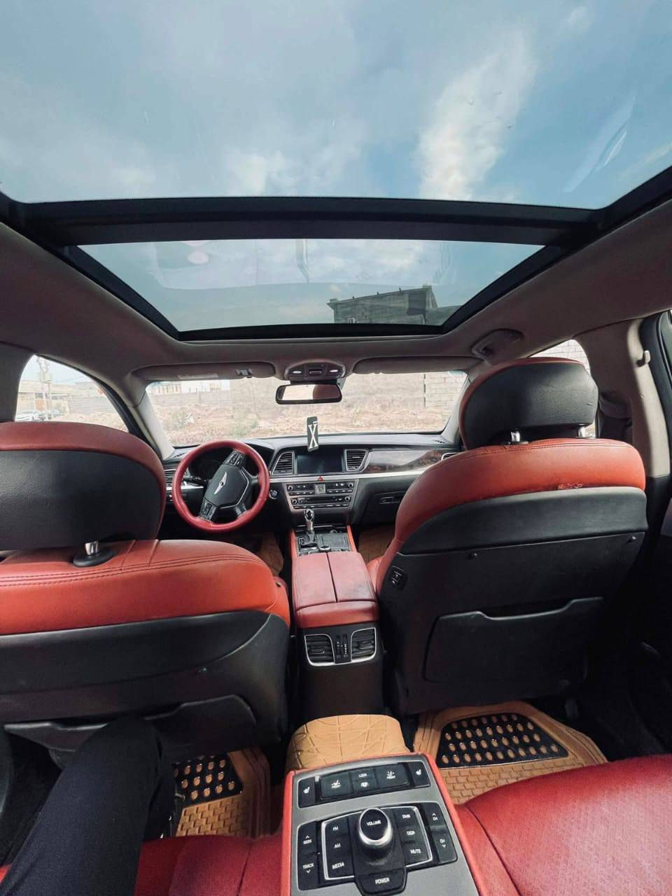 جنسس2016 رويال مكانها العماره السعر78گص جنطه فقط فول مواصفات السعر***********متوم طبق الاصل
