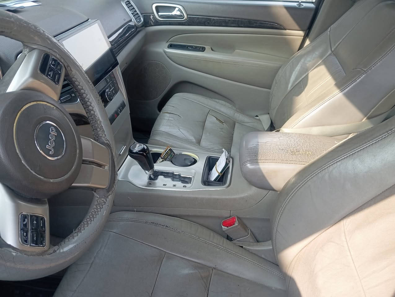 موديل ٢٠١١ بيها صبغ ثلاث قطع سياره جاهزة اي نقص مابيه بسمي السعر ١٤٠ ورقة الاتصال *********** مكان السيارة الديوانية
