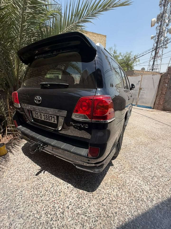 للبيع لاندكروزر بريم اصل فول موديل 12 بسمي 

كفاله عامه ع وضع شركه واحله من صور 

سعره 315 سياره بسمي شخصيا 

داخل لكزز جديد بمعنه الكلمه علامه مايحتاج اكتب موصفاته 

معروفه وبلعافيه ع ياخذه 

مكاني بغداد ***********

