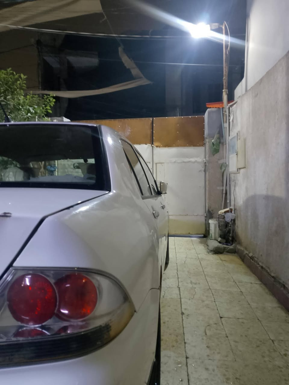 سلام عليكم لانسر موديل ٢٠١٠ مكفوله كفاله عامه بيه بارد قليل مكينه ١٥٠٠ قبق ابيض ٨٦ وبيه مجال قليل ***********
