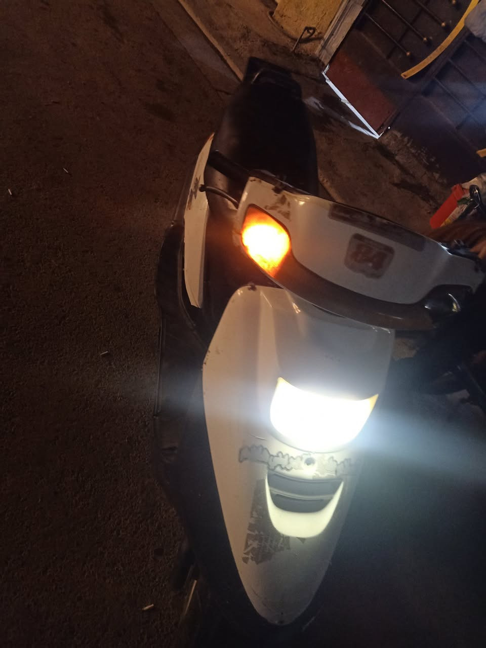 سلام عليكم دراجة البيع شغالة هندر رادلهة كابريتر لان تعبانة دراجة شلعة معدل فول سعر 175بيهة مجال ***********
