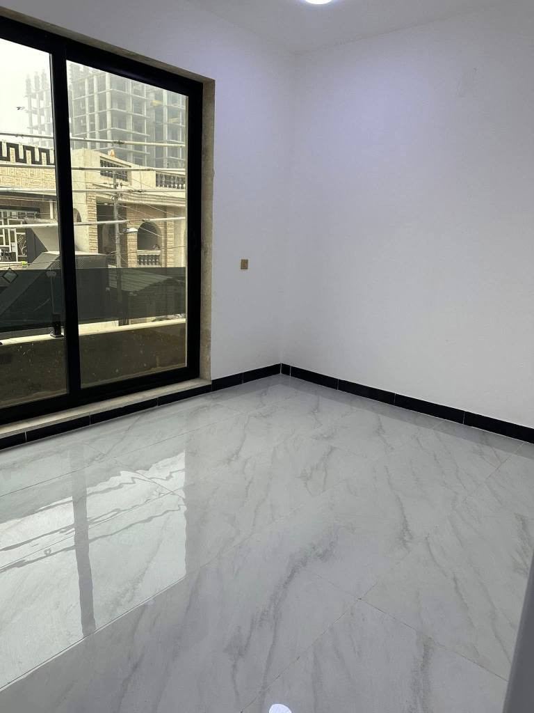 البيع  مشتملات تون عدد 2
مساحه 50
ثلاث غرف نوم 
طابق اول صاله ومطبخ خدمات
طابق الثاني غرفتين نوم خدمات
طابق ثالث غرفه نوم 
بناء جديد ارضيه مرمر 
جاهز السكن
حي لاعلام الشباب خلف سوق اميمه  
اتصال ع ارقام 
***********
‏‪***********‬‏ بغداد, العراق
