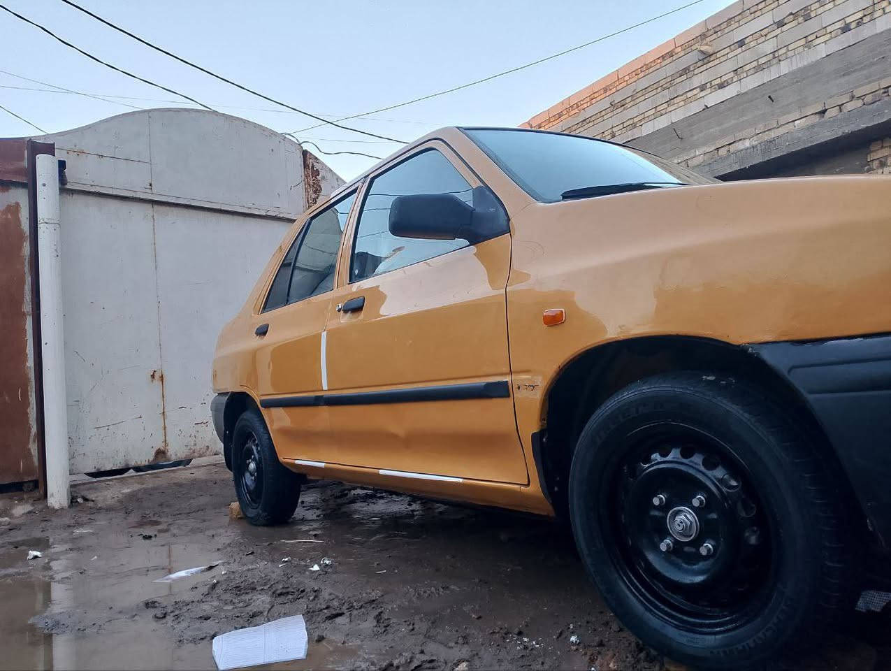 سلام عليكم
سايبا  رقم بغداد مشروع وطني ثاني يوم مداور 
مديل 2017 كفالة عامه فقط بيها شبر صبغ بل جاملغ الامامي
كير ومكينه وحداديه وتخم تايرات سنويه ل 29
 هيئه غرامات جاهزه من كلشي 
 
مكاني الديوانيه
للاستفسار ***********
