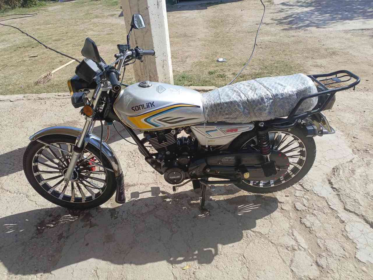 سلام عليكم دراجةسونك للبيع موديل  2025 اوراق اصولية  تشغيل بصمة   سعر 750بيها مجال   مكان بغداد محمودية تواصل ***********
