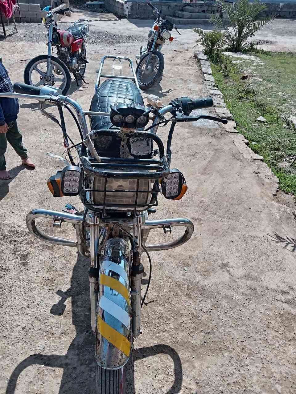 ماطور خمسه كير محرك نضيف كهربائيات شغاله السعر 200وبيه مجال مكاني الحويجه لتصال ***********
