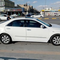 كامري2009  بيه خلل بلگير جاي امشي ومابوشت بعد وذبت الدهن مالته السيارة...