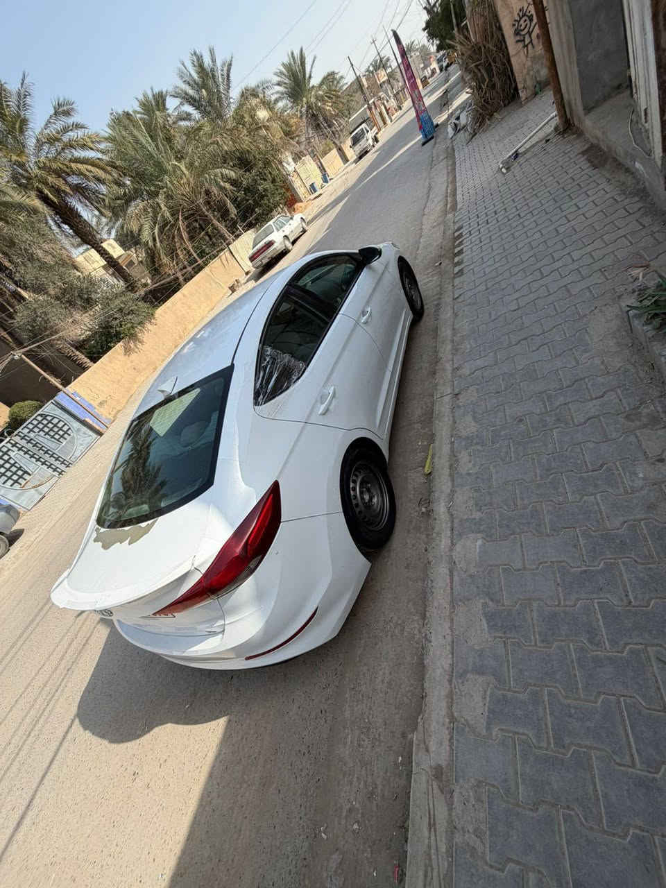 السلام عليكم 
بيع سريع سبب ضرف  اعتذر من المراوس 
الانترا ٢٠١٧ سونار بل منشور 
كير مكينه تبريد صدر  مكفولات 
لغد شاصي مكفولات 
حوض مكفول 
جاهزه للاخير 
سعر ١٠٥ بيها مجال كلش بصيط 
عنواني حي اور
*********** وتساب موجود اخوان سونار موجود البارحه مسوي
