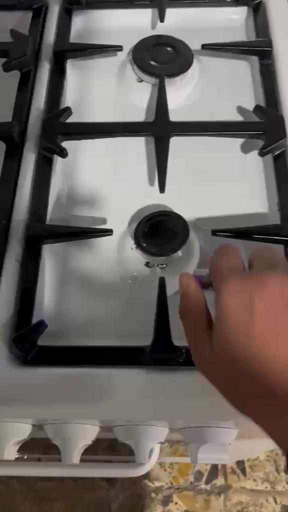 طباخ جيرمني ايطالي قياس 60 في 90. قطعه نادره 
السعر  250.    العنوان بغداد 
رقم الهاتف *********** وبي واتساب
