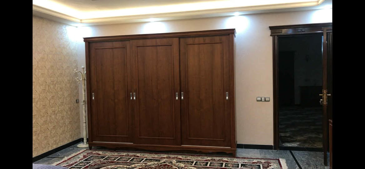 السلام عليكم ورحمة الله
اخواني الاعزاء توجد غرفة نوم للبيع مع ملحقاتها مع سبلت كنتوري مع كراسي عدد 2 مع البلازمه مع قاعدة البلازمه غرفة النوم تزكام عراقي ثقيل السعر 8 ملايين ونص وبيها مجال للاتصال *********** ابو جيهان العنوان زيونه المحاربين
