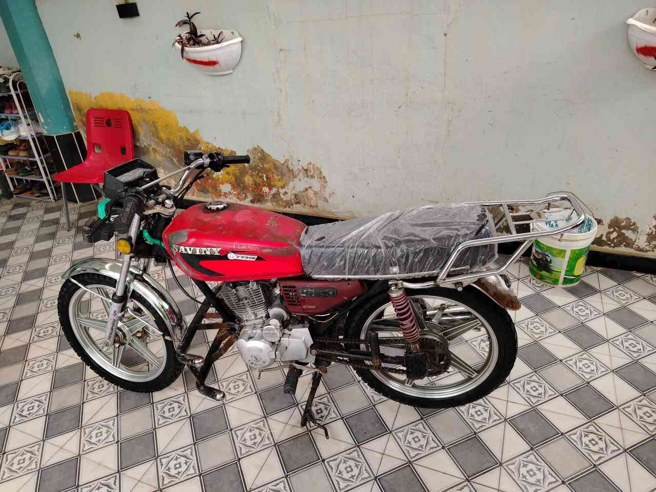 سلام عليكم سيفان 2019 ورقه كارتونيه وحده  نقص بس اشاير السعر 325  مكاني شهربان حي الجهاد ***********
