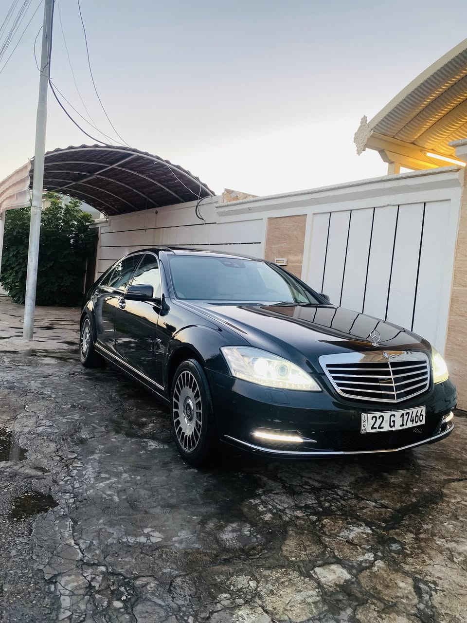 السلام عليكم
مارسيدس 2011 S350
مواصفات السياره هوايه نذكر الي نكدر عليهن 
السياره مكفوله من الصبغ والتبديل والسونار مرفق اسفل المنشور 

1- بانوراما 
2- تبريد تدفئه كشنات
3- تبريد امامي خلفي حتى التكم
4- رادار امامي خلفي
5- بجم زينون بلادي
6- بكلايتات LED
7- تلفون خاص بالسياره
8- سيدي جنجر
9- بردات جانبيه وخلفيه كهرباء
10-الباب الخلفي طويل ( رئاسي)
11- بيبان شفط
12- صندوك شفط
13- صندوك كهرباء
14-مرايات للي جالس في الخلفي 
15-جوبلسات لصود ونزول السياره حسب وضعية الطريق
16- محرك 6 سلندر
17-تحكمات البانوراما والبردات من البيبان الخلفيه ايضاً
18- تجوات الخلفيه كهرباء
19- هاند بريك كهرباء اوتوماتك
20- توقف ذاتي عند جسم امامك رادار
21- مرائات وسطيه كهربائيه
 السعر (240)
السياره للبيع او المراوس 
*********** حمزه
