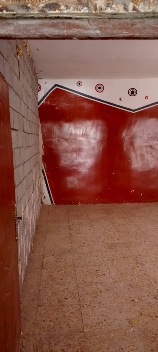 السلام عليكم بيت 100 متر يحتوي على غرفه كبيرة وصحيات وصاله العنوان نهاية حي اور حي الزهراء المنطقة النقابل جامع بيت المجيسر اجاره 175 وبيه مجال واتساب ‏‪***********‬‏
