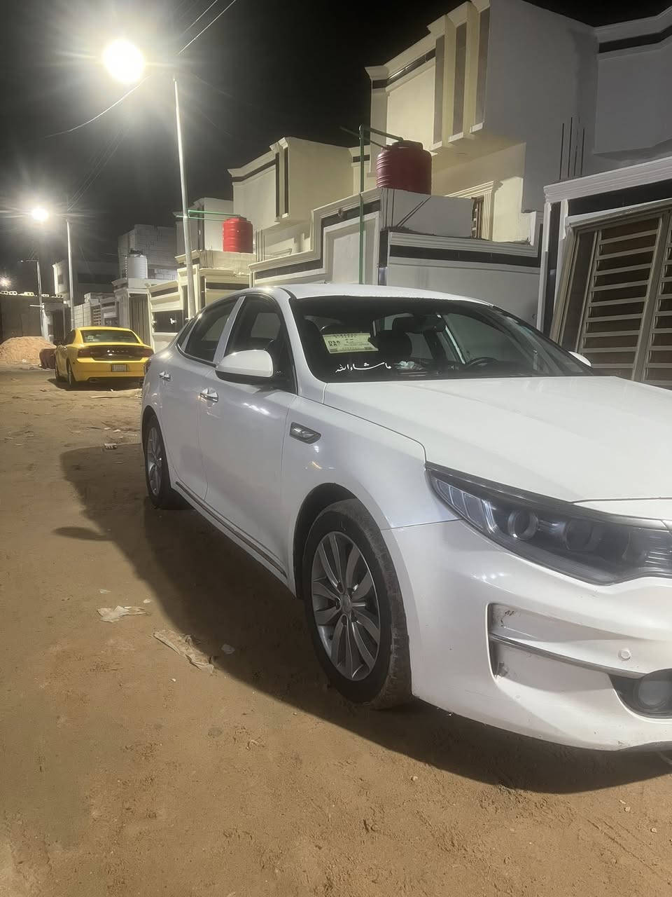 سيارهK5موديل 16شكل ل20 وارد كوري بيها قطه وحده صبغ الباب فقط مكينه كير خير من الله حداده خلفي وامامي صار شهر من مسويها تخم تاير هم جديد سياره سياره جاهزه رقم اربيل تريد تحويل تريد وكاله 
السعر 148 العنوان بصره مركز 
***********
