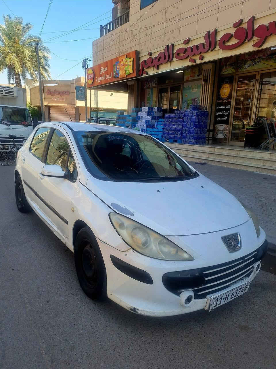 السلام عليكم  بيجو 307 نظيفه 2006
السياره مكفوله من الصبغ والحادث 
محرك  1600 كير مكفولات 
تبريد بارد ثلج 
حداديه صدر نظيفه جدا 
رقم بغداد الإنكليزي الجديد سنويه مجدده لل 2028 ,تحويل مباشر 
السعر 48
***********
***********
