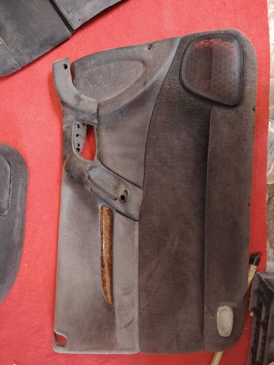 ابطاين اوبل بزون يرهم ال 94 وال 95 و96 و97
نظافة 95% مع توصيل سعر 75 الف 
‏‪‪***********‬‬‏
‏‪***********‬‏
