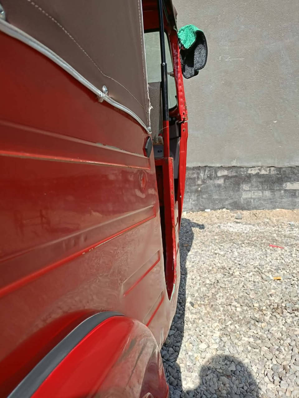 سلام عليكم تكتك للبيع 
مديل 19 طالعه بل 20 
اوراق اوراق مكاني سوق الشيوخ 
رقمي ***********
سعره 3500
