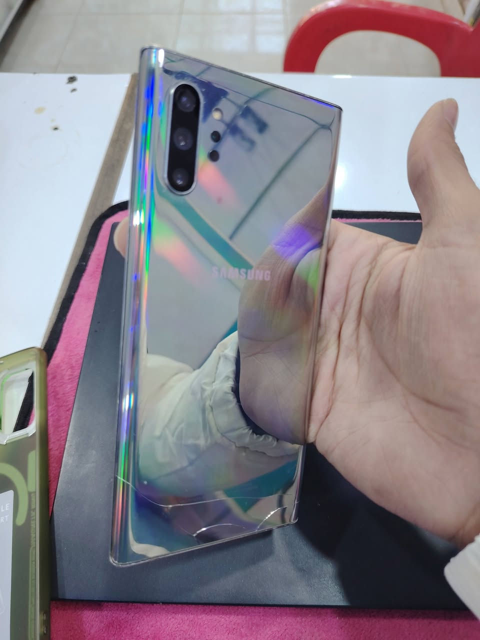 سامسونك نوت10بلاص شرق اوسط خطين جهاز راقي مكفول ذاكره256رام12 كلشي شغال بس بلضهر بي فطر مامبين سعره250قفله***********
