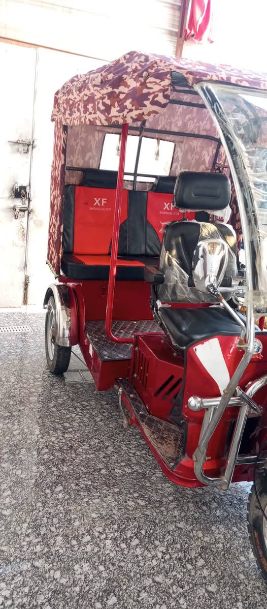 السلام عليكم ستوته على شكل تكتك محرك جمره ١٥٠ cc الستوته صار لها شهرين من طالعه من الوكيل للاستفسار الاتصال على ***********
