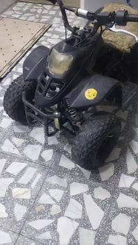 دراجه للبيع السعر ٢٥٠ وبيه مجال مكاني بغداد مدينه الصدر وهذا رقمي ٠٧٧٠...