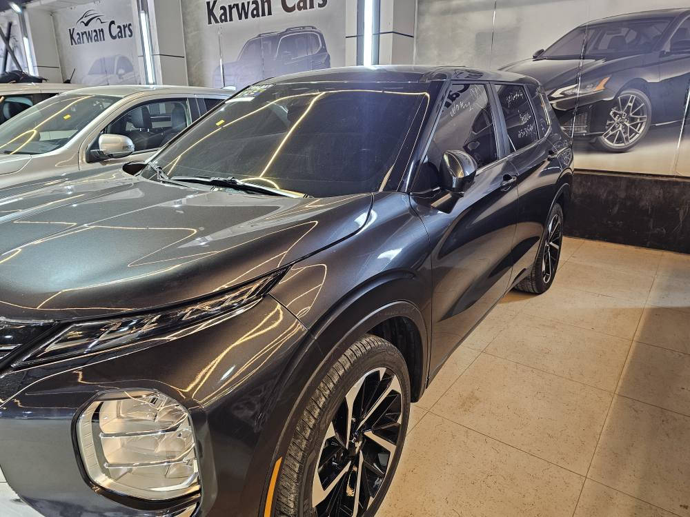 Mitsubishi Outlander 2024 SE 
مەکینە ٢.٥ مەرغوب ٤ پستۆن بێ بۆیاغ دەبڵ ئەکسل 
پێش و دوا کەپس تەنها دەعامی پێشەوەی بۆیاغە
٣ ڕیز کوشن واتە ٧ نەفەری 
کامێرا ٣٦٠ پلە حاسە پێشو دوا 
ڕاداری پێش و دواو خەتی جادە و ئاوێنە و تەحدید سورعە
بەسمە و دەرگا بەسمە و برێک بەسمە 
٥ مۆدی لێخوڕین و وایەرلێس چارج 
کوشن کارەبا و کوشن هیتەر 
شاشە لەمس و کار پلەی 
سنوق جەک 
شوێن ڕانیە
۰۷٥۰۲٤٦٥۱٥٦
*********** رانية, السليمانية
