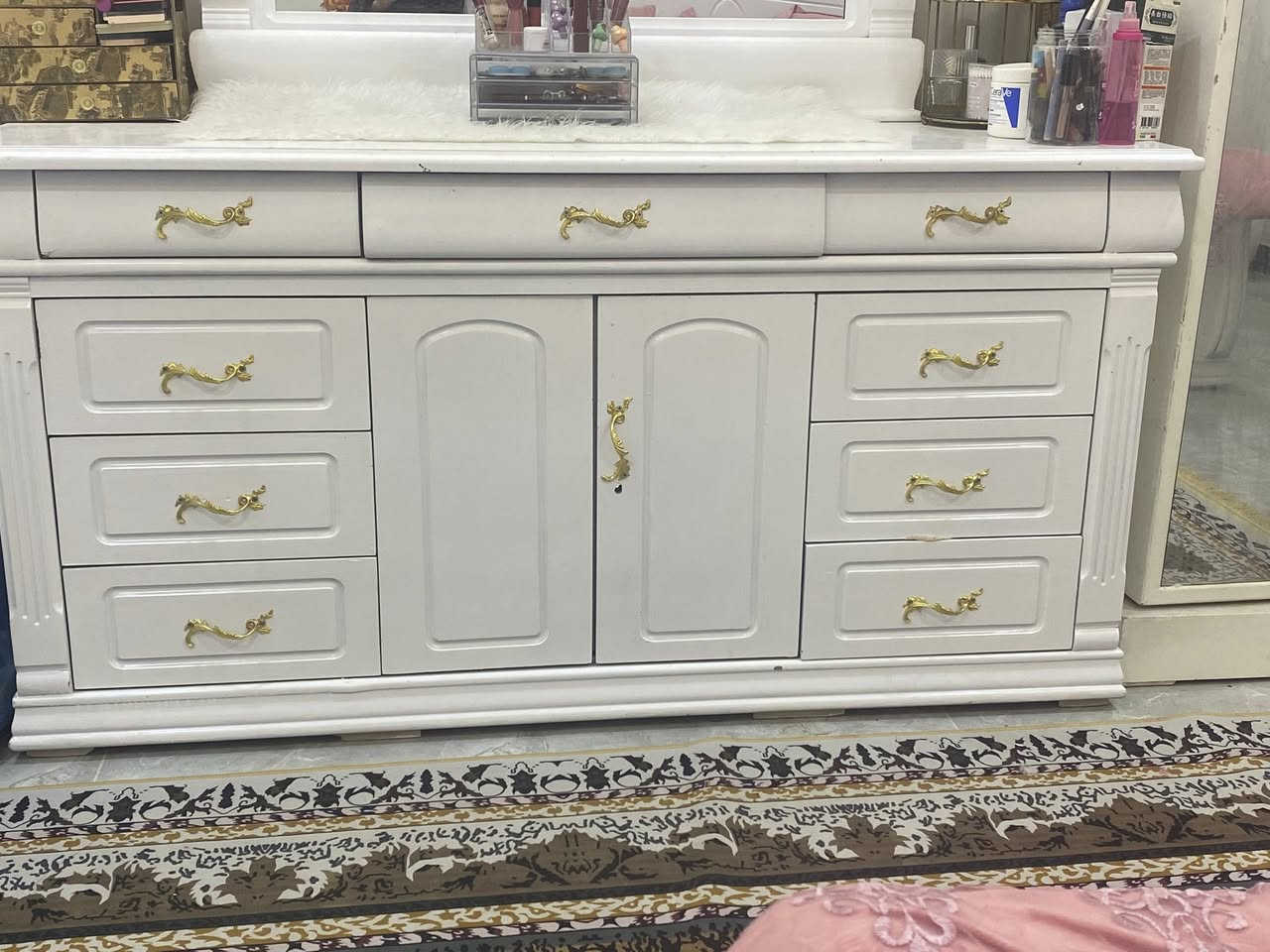 الغرفه مليون كويتي والطاوله هيه وكراسيها 200


**إذا كنت صاحب هذا الإعلان وتريد حذفه لأي سبب، رجاءا أرسل رسالة إلى الدعم الفني**