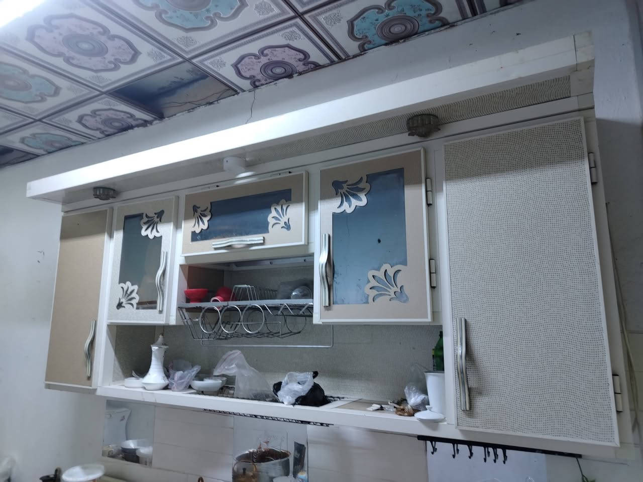 كنتور وياه جربايه ٦٥٠
سبلت عامودي ميديا فانه ضعيف السعر ٥٠٠
سبالت عدد ثنين طن ونص السعر الواحد ٣٠٠
ميز بلازمه جديد معه مظخم صوت ١٠٠
كاونتر نظيف مع سنگ ٧٥٠
مجمده ام بابين ظمان ٤٥٠
ثلاجه جديده ٥٠٠
قناني غاز العدد اثنين الواحده ٥٠
مقطوره ماء ٥٠
تخم قنفات كويتي نظيف ١٥٠
الطباخ بس الجامه مكسوره ٢٥٠
***********
