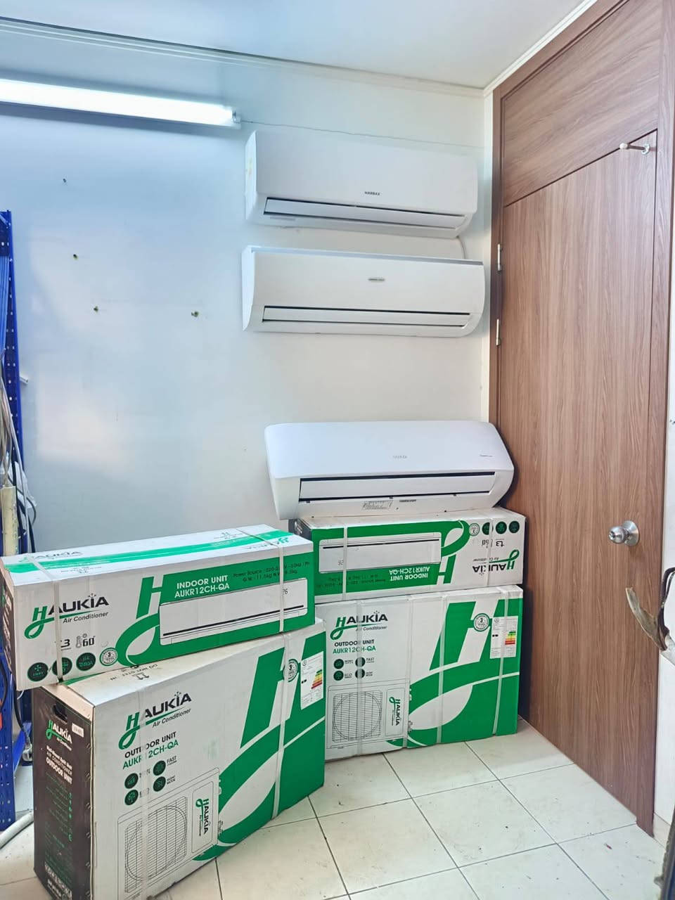 نصب صيانة تجهيز❄️💯❄️💯
متوفرة سبالت جديد نوع اوكيا واحد طن السعر 425
متوفرة قطع داخلية طن ونص اهو الجديد
هاربكس السعر 140
جنرال كولد 125
وادي 175
متوفرة قطع خارجية ميديا ستار /ميديا
قطع غيار للسبالت 
كارتات فان داخلي خارجي 
***********
