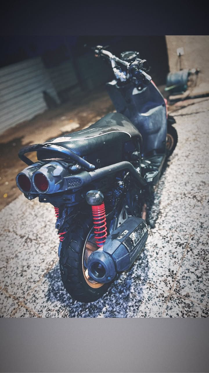 سلام عليكم دراجه للبيع سكنس جبلي صارله 3اشهر من نزلته من رمبه اوراق كامله مكان زعفرانيه سعر 900 //مو شراي إلا يتعبني 
كفاله عامه دراجه جيب فتر وتعال كلب بيه رقم هاتف ***********
