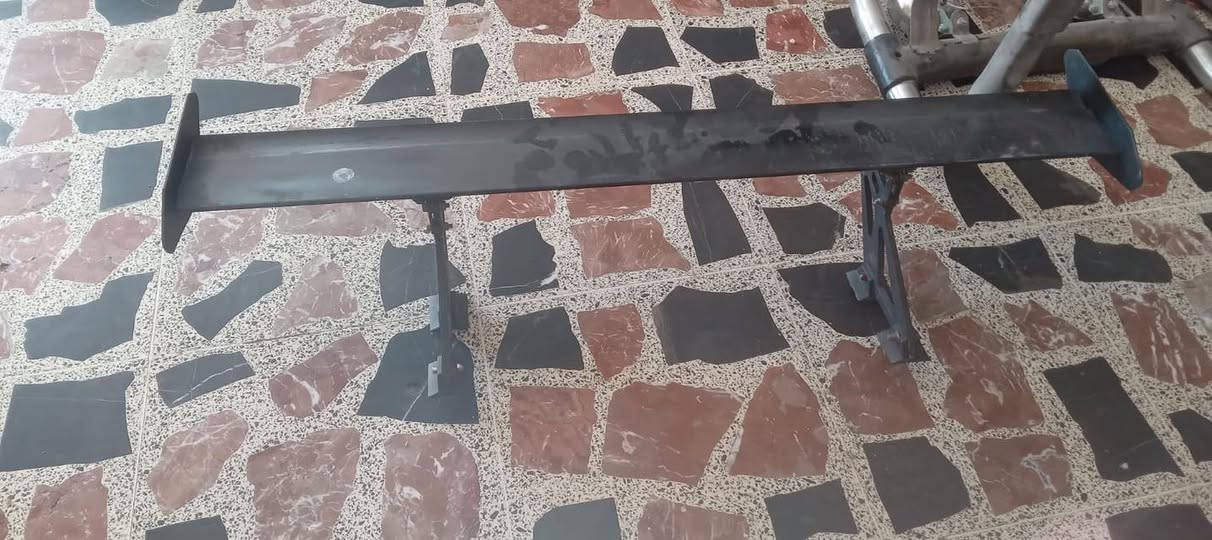 سلام عليكم
غراض يارس جوكر يرهمن علا كل الموديلات 
سبايدر اصلي + لحايه +جف رياضي اصلي 
مكاني بغداد للتواصل ***********
