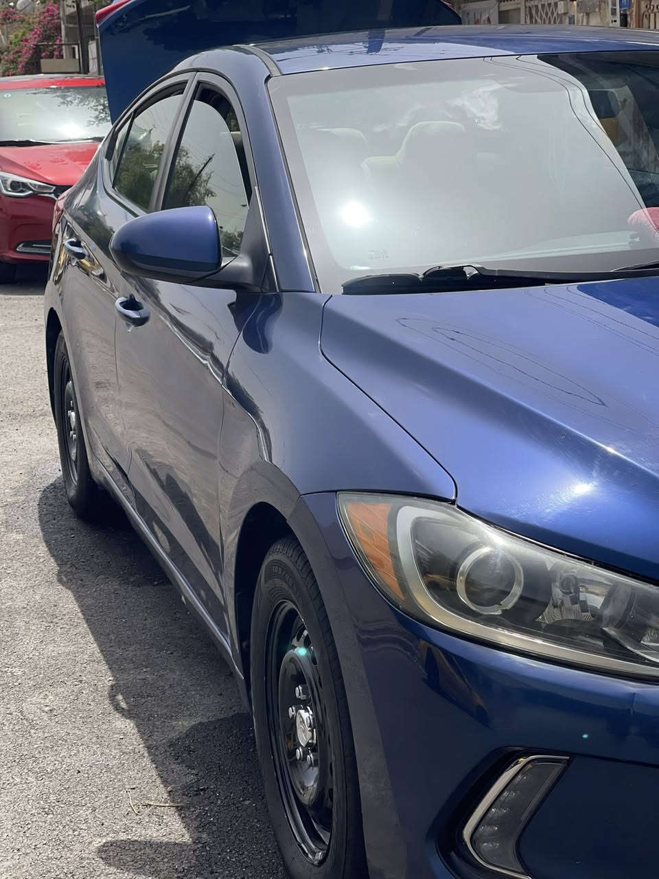 سلام عليكم النتراء 20017
وارد مريكي فول السياره مكفوله بس 
حادثه باب  ونفسه راجع 
مكان بغداد شعلةسعر ١٣٠
***********
