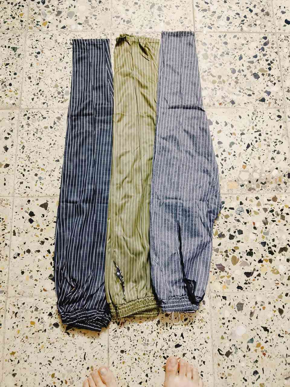 سلام عليكم شباب عندي هاي البجامه شبابي رجالي الوان وقياسات استندر M, XXL طول تسعين جيبين وجيب خلفي الكميه خير من الله سعر الدرزن 20الف والكميات سعر يختلف ***********
