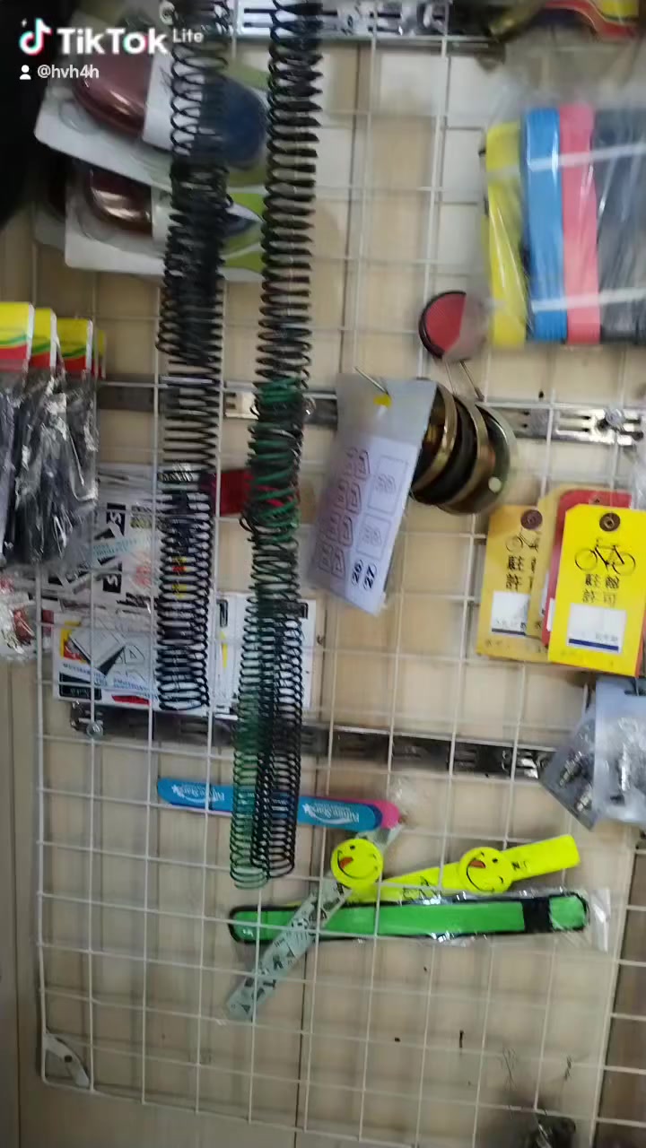 السلام عليكم
مجمع البركة لبيع وشراء ومراوس باسكلات وصيانه توجد مواد احتياطيه
العنوان  طهمازيه عمود ٩١


**إذا كنت صاحب هذا الإعلان وتريد حذفه لأي سبب، رجاءا أرسل رسالة إلى الدعم الفني**